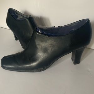 A2 by Aerosoles Black Chinchous II